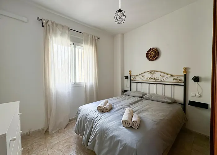 Quiet And Central Malaga Apartment